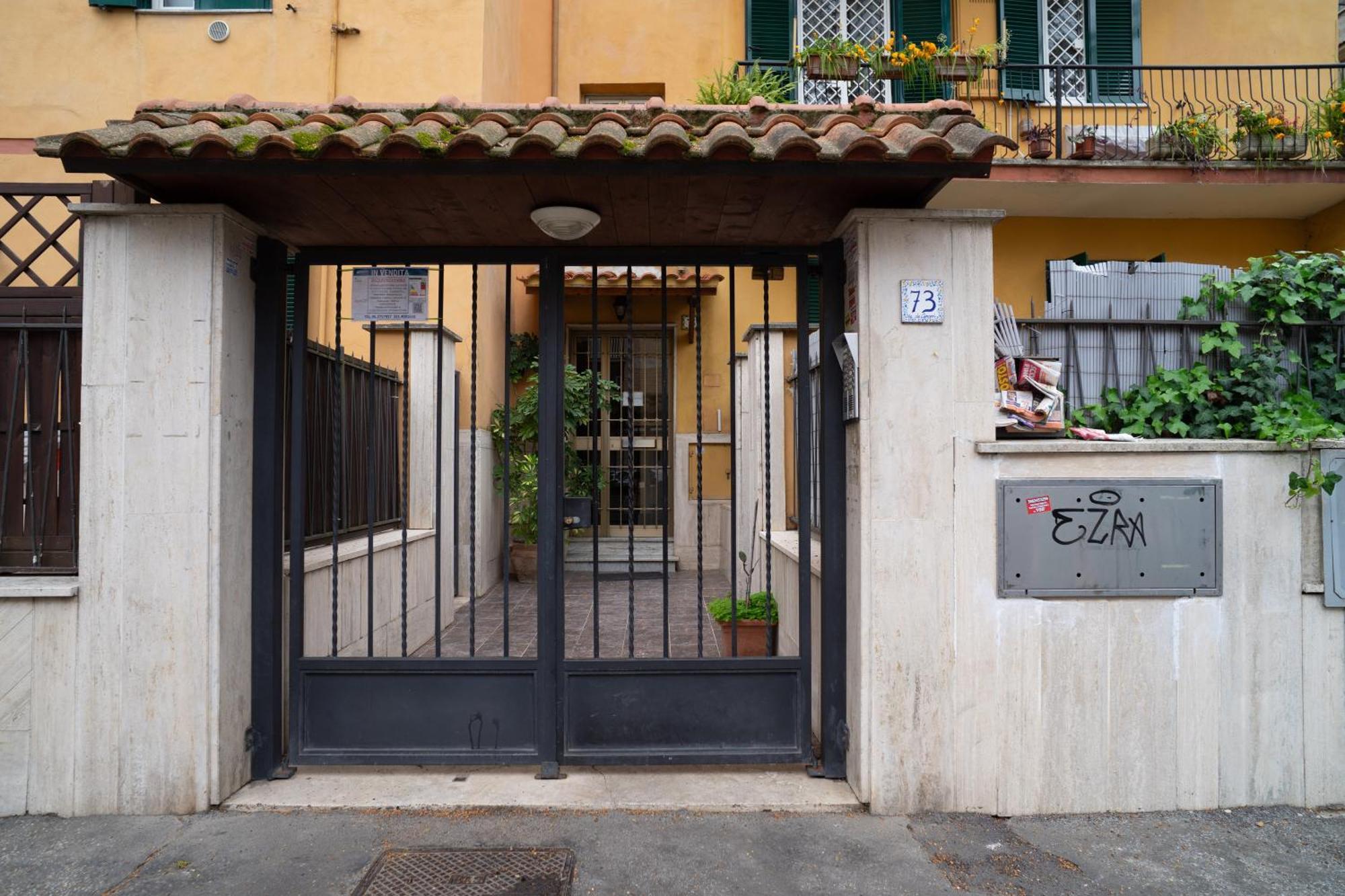 Comfort And Metro 2 Steps Away, Perfect For 3 Guests Roma